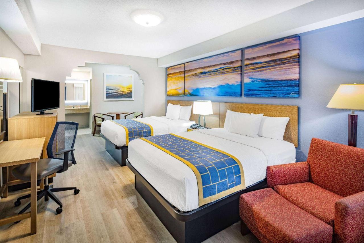 Days & By Wyndham Midtown